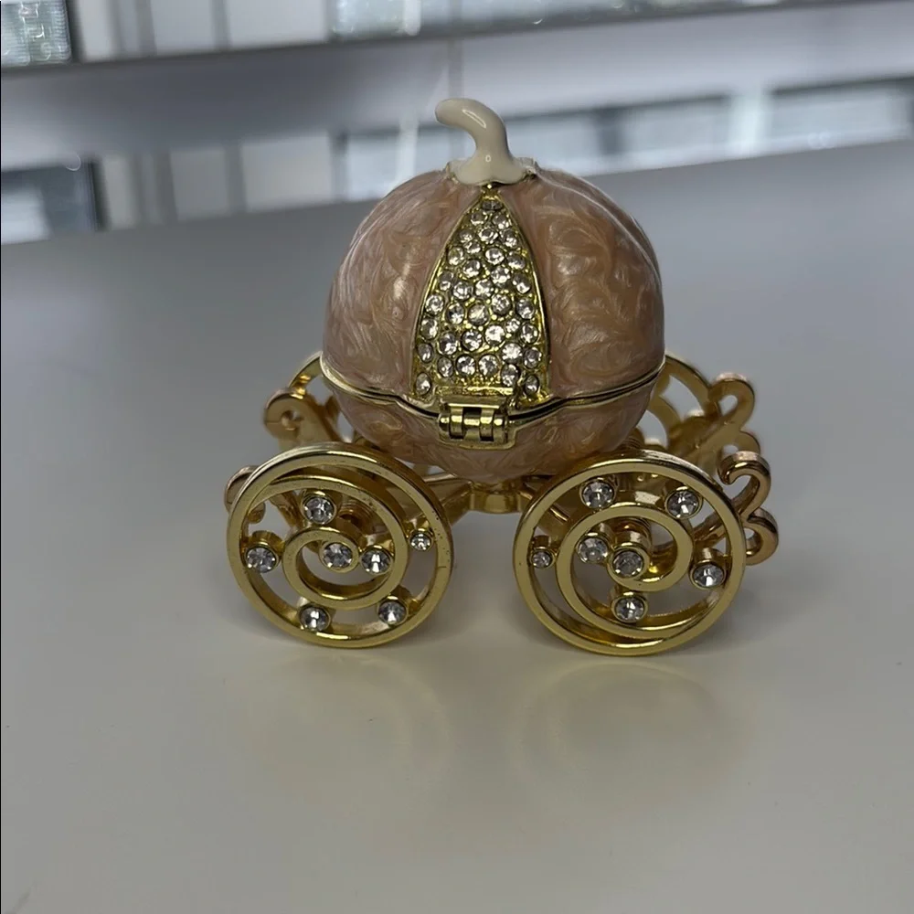 Cinderella Pumpkin Carriage Trinket Jewelry Box, Ring Holder. - Picture 3 of 6